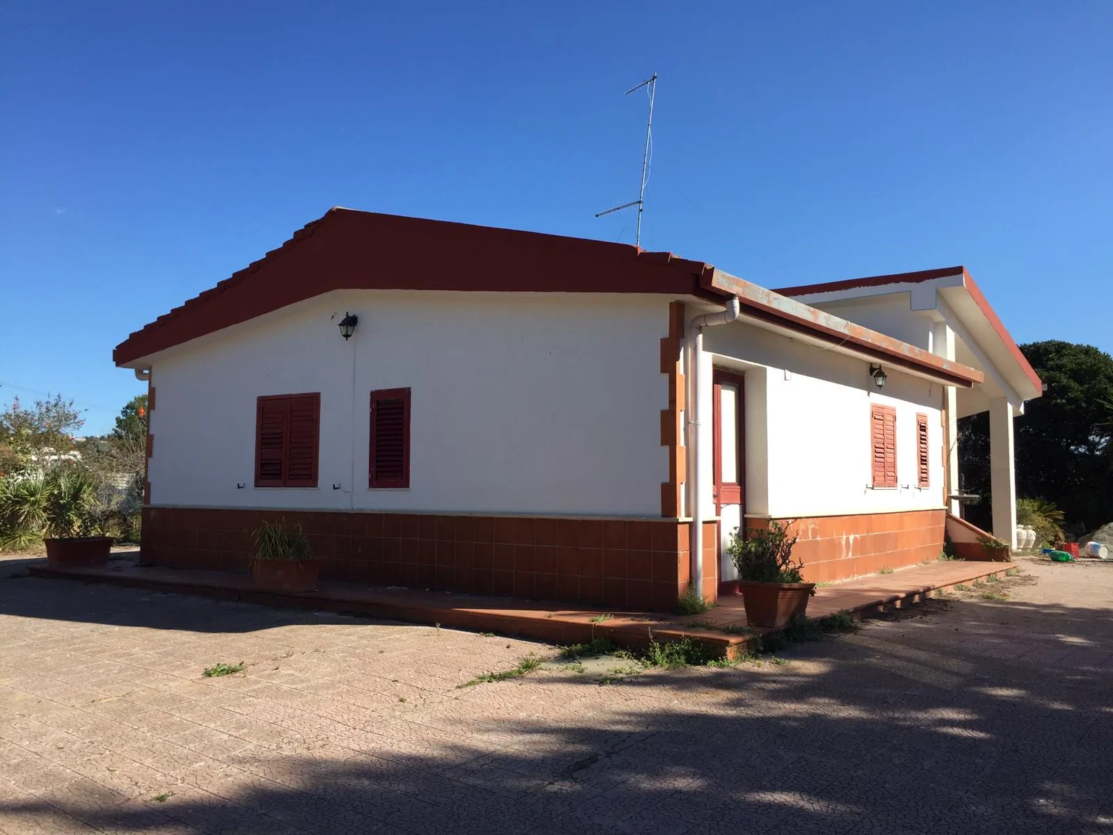 Villa con Terreno
