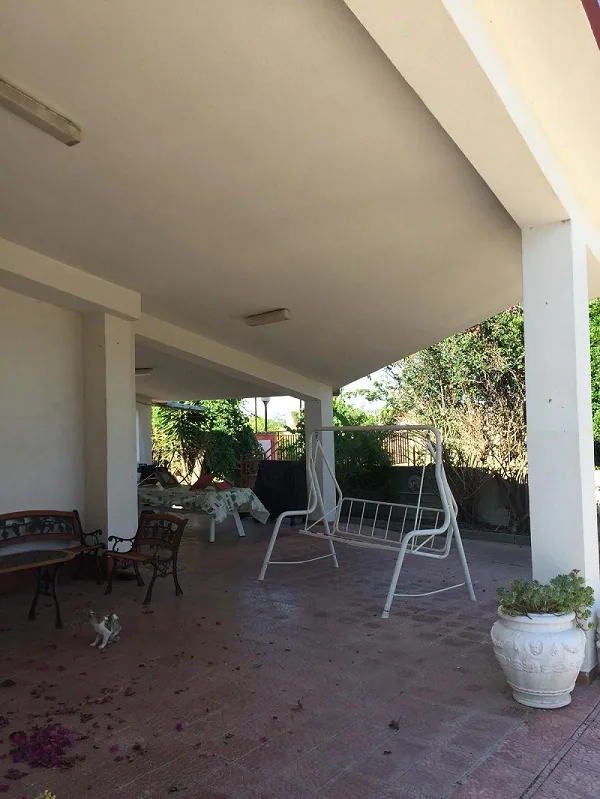 Villa con Terreno