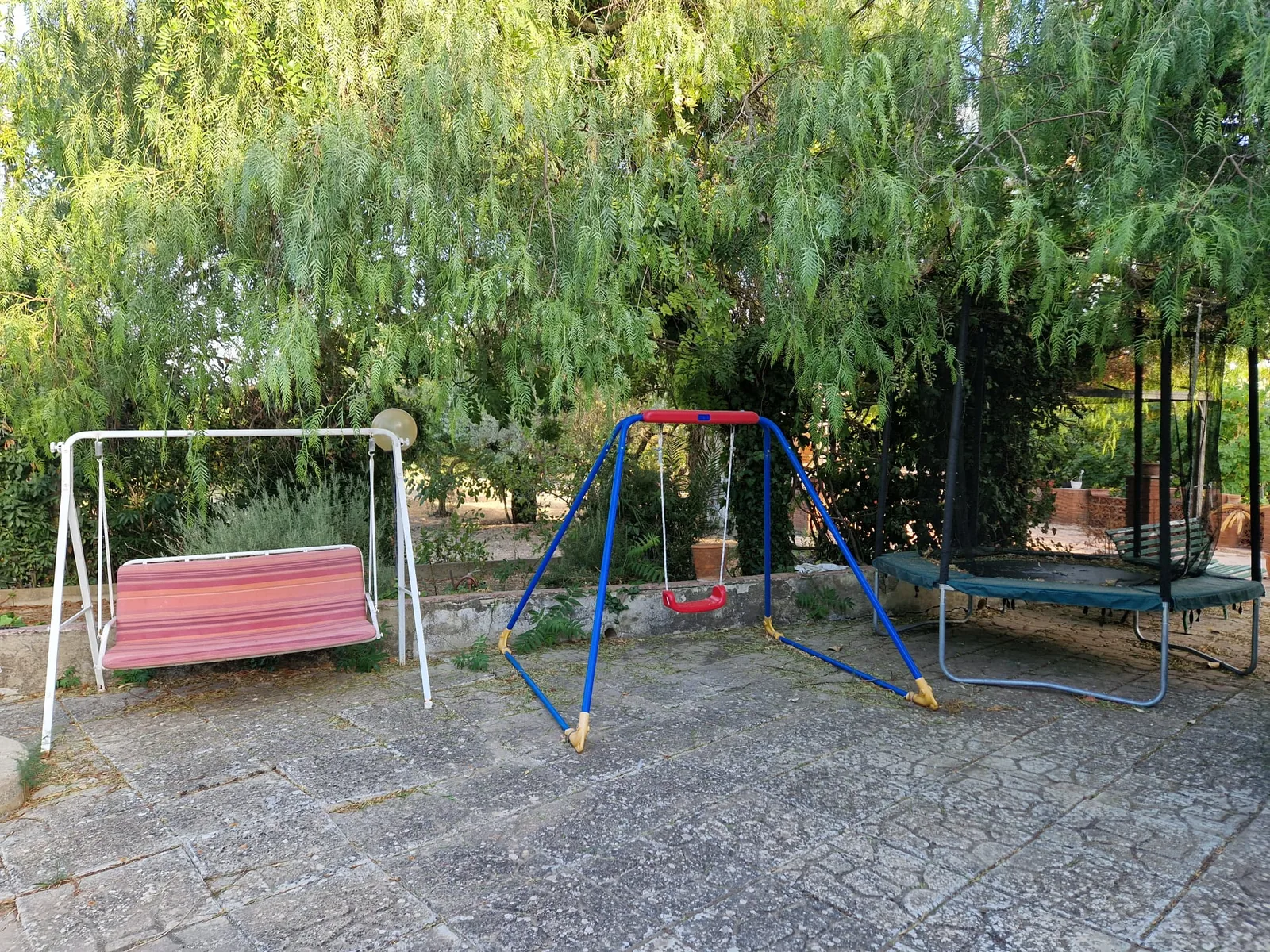 Villetta con giardino: la tua nuova vita tra sole e profumi d’agrumi
